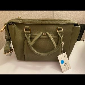 Deep green urban Expressions purse!